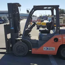 2015 Toyota 8FD35U Warehouse Forklift