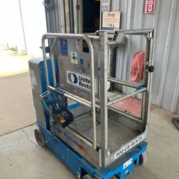 2018 Genie GR-20 Self-Propelled One-Person Lift