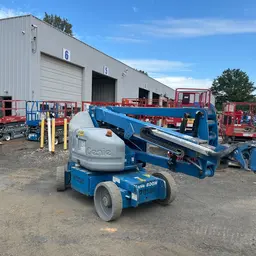 2011 Genie Z-40/23N RJ Articulating Boom Lift