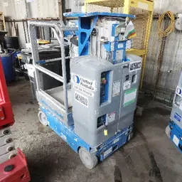 2018 Genie GR-15 Self-Propelled One-Person Lift