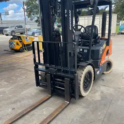 2021 Doosan D25S-7T4 Warehouse Forklift