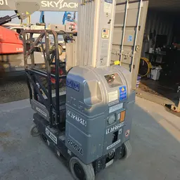 2018 JLG 20MVL Self-Propelled One-Person Lift